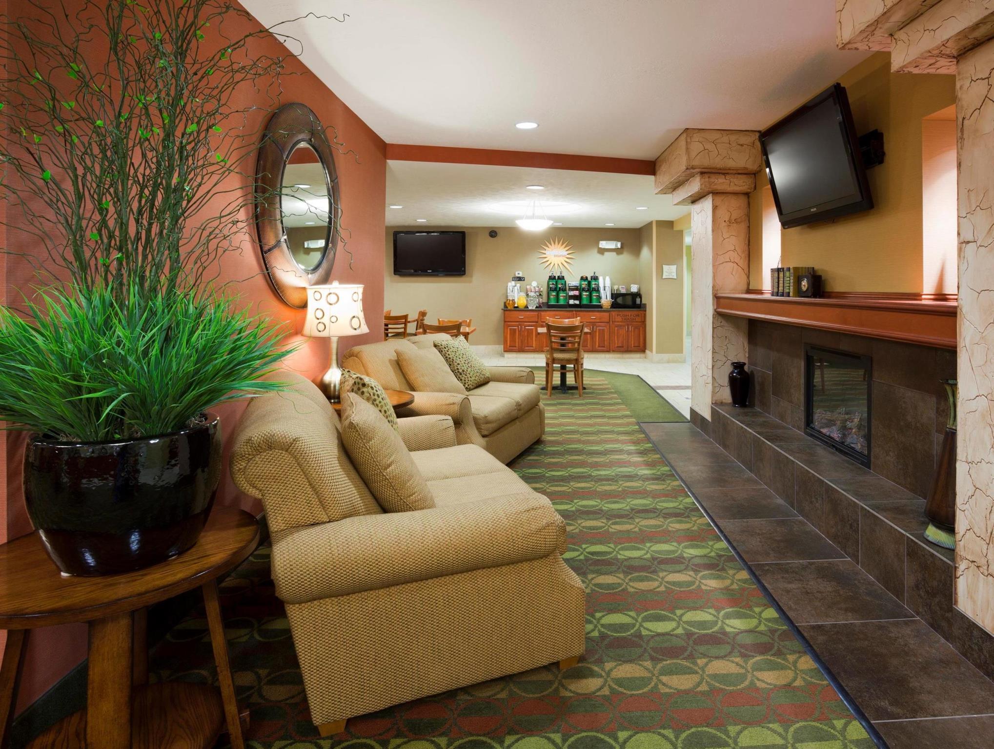 Отель La Quinta By Wyndham Fargo-Medical Center Экстерьер фото