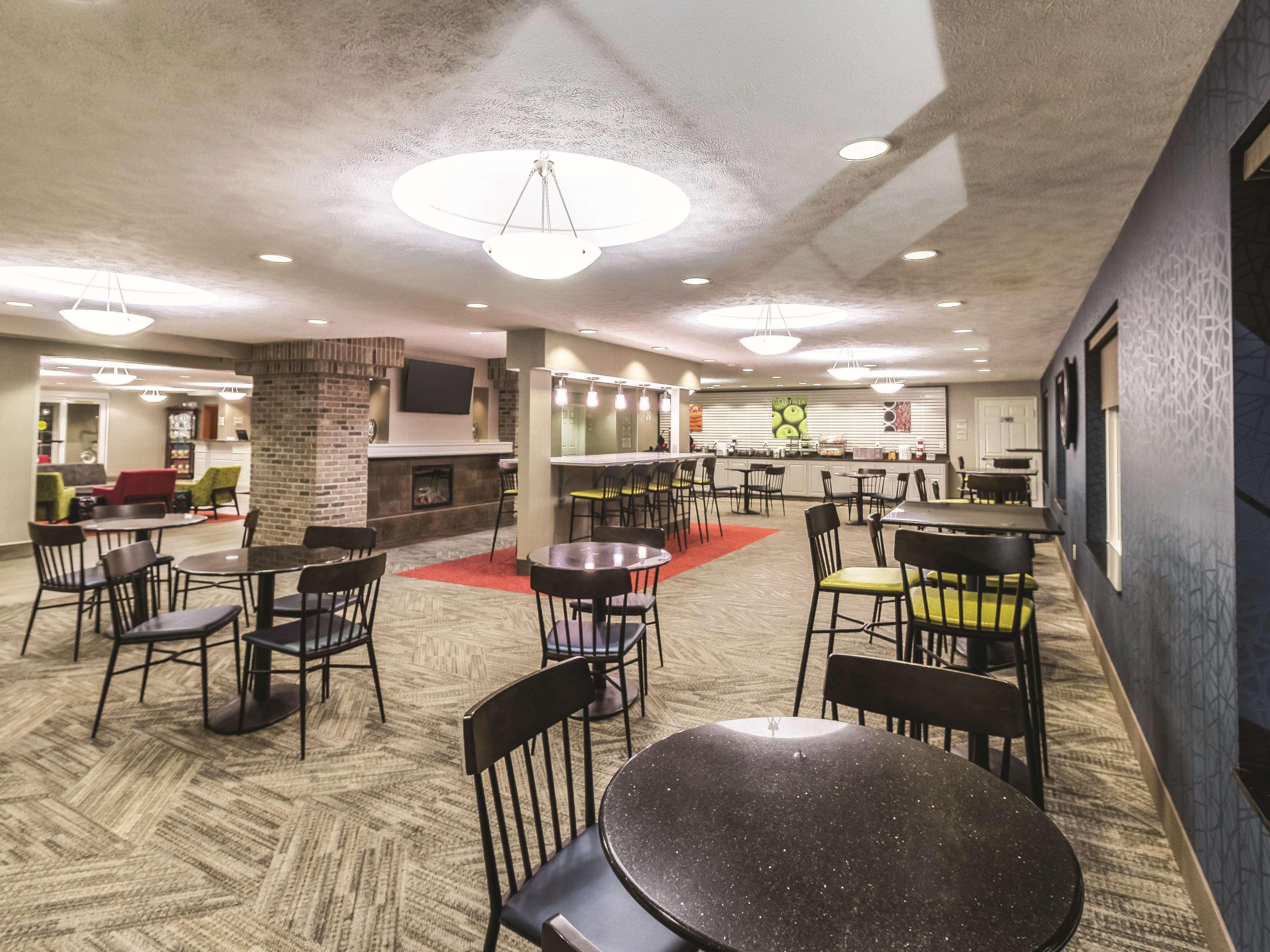 Отель La Quinta By Wyndham Fargo-Medical Center Экстерьер фото