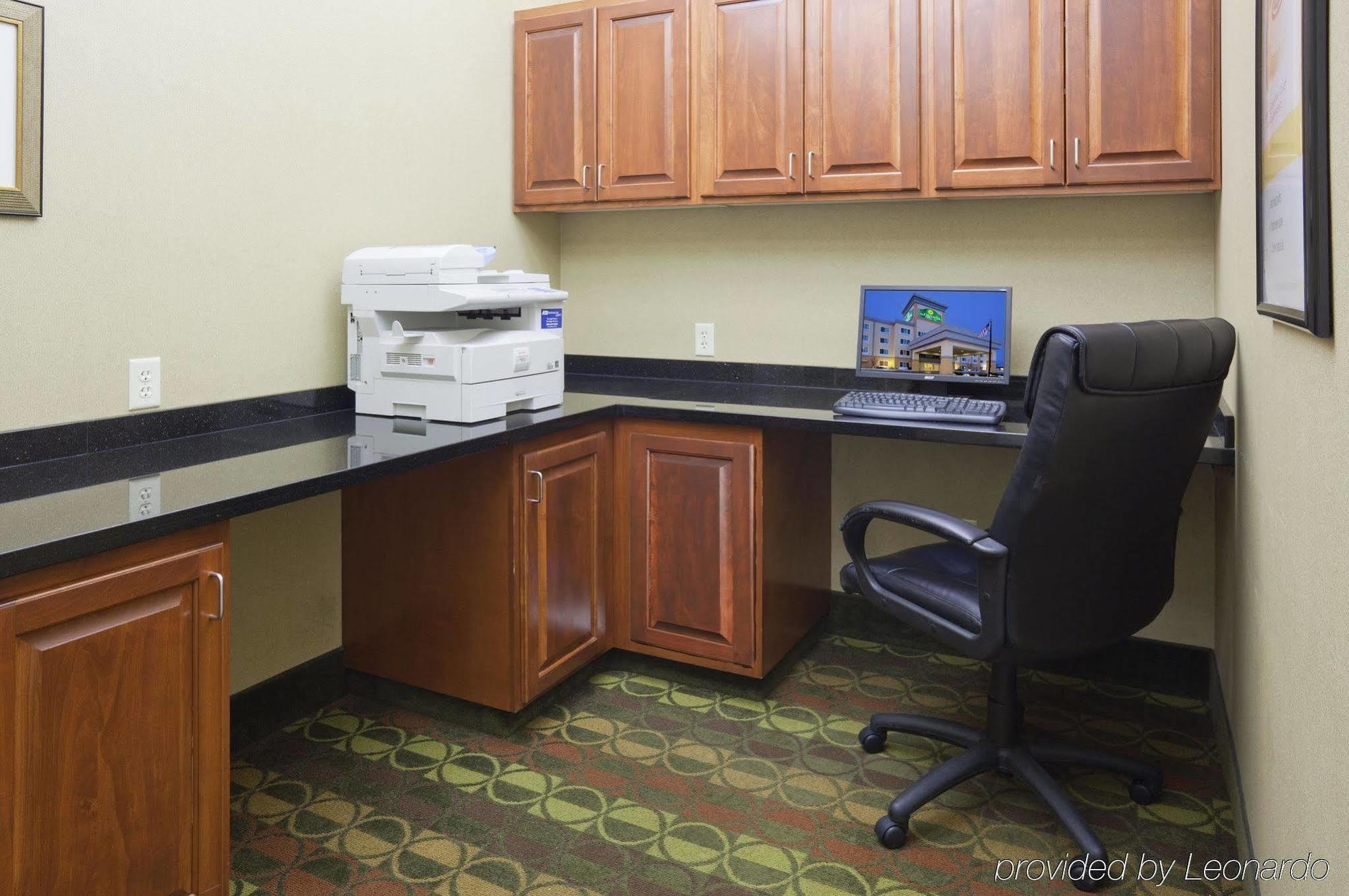 Отель La Quinta By Wyndham Fargo-Medical Center Экстерьер фото
